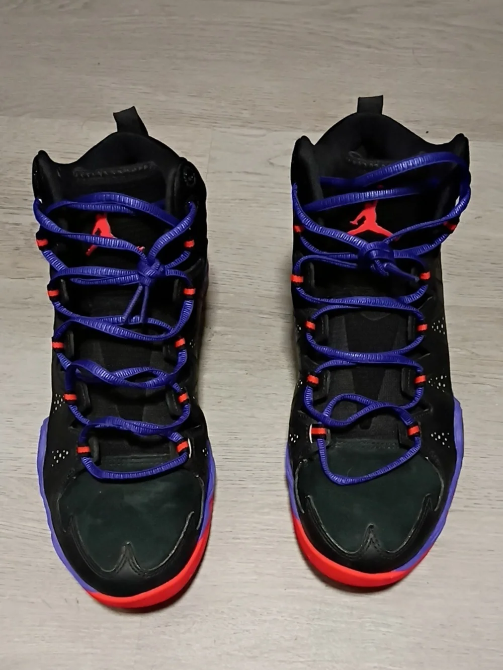 Jordan Men's Black / Purple High-Top Basketball Shoes